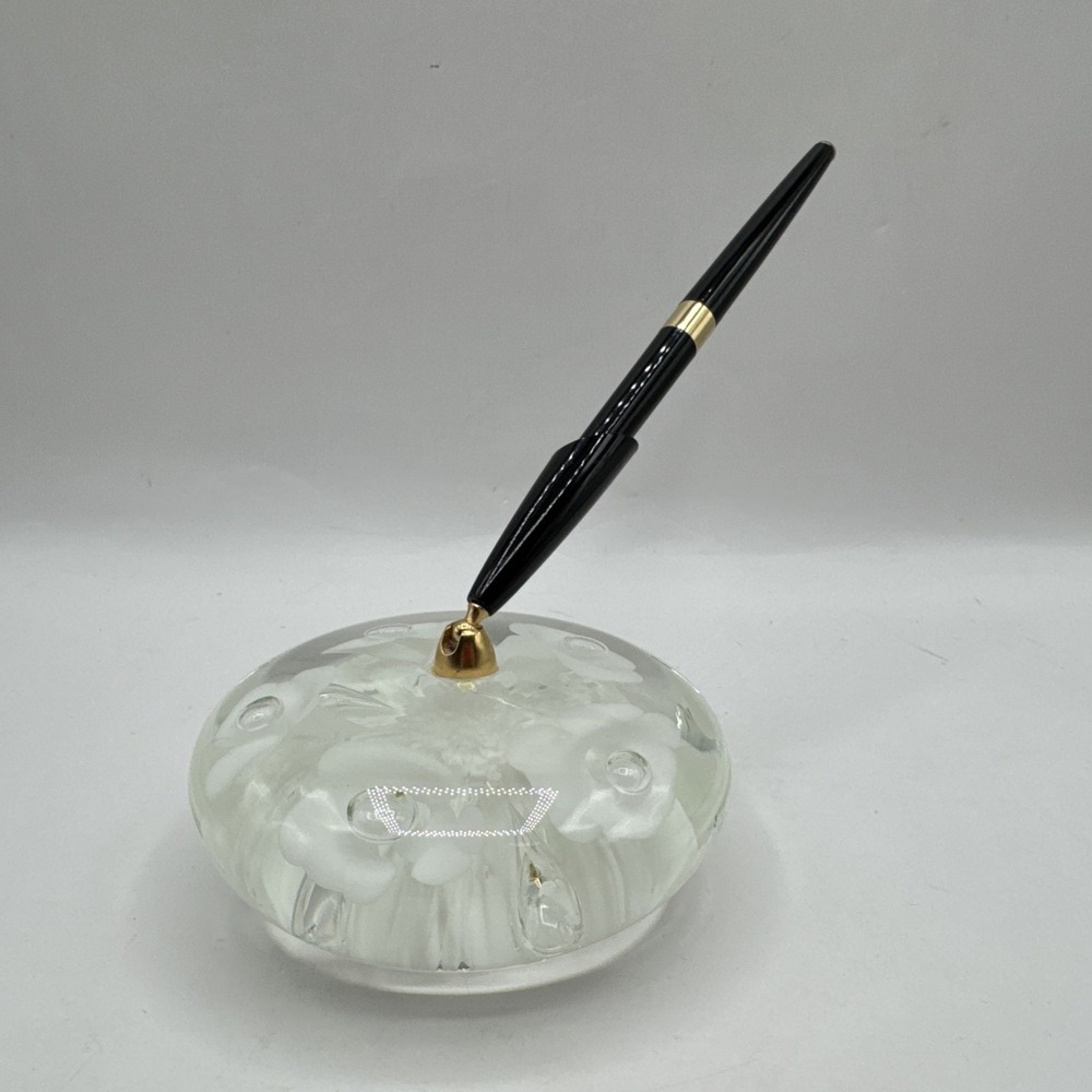 Vintage St‎ Clair Paperweight Pen Holder Art Glass Vintage White Trumpet Flower